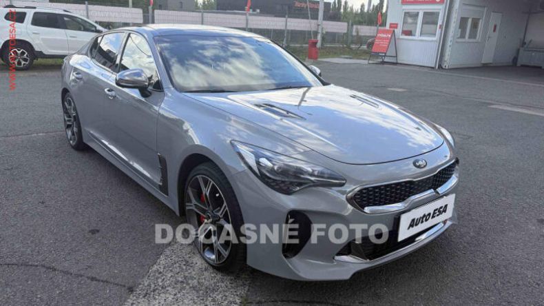 Kia Stinger - hlavní foto