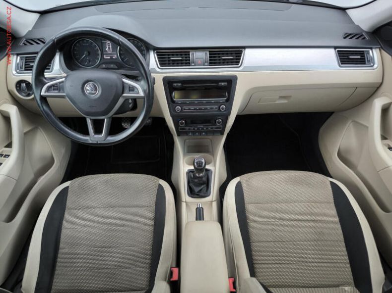 Škoda Rapid - hlavní fotka