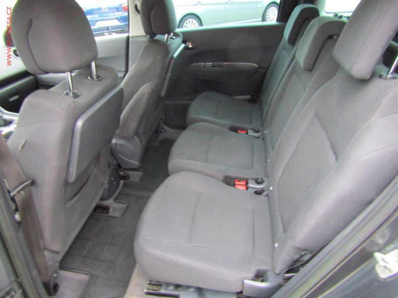 Peugeot 5008 - hlavní fotka