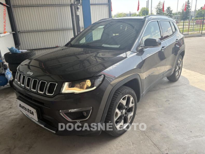 Jeep Compass - hlavní fotka