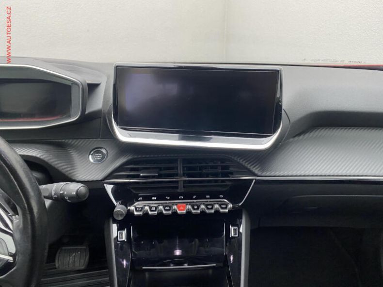 Peugeot 2008 - hlavní fotka