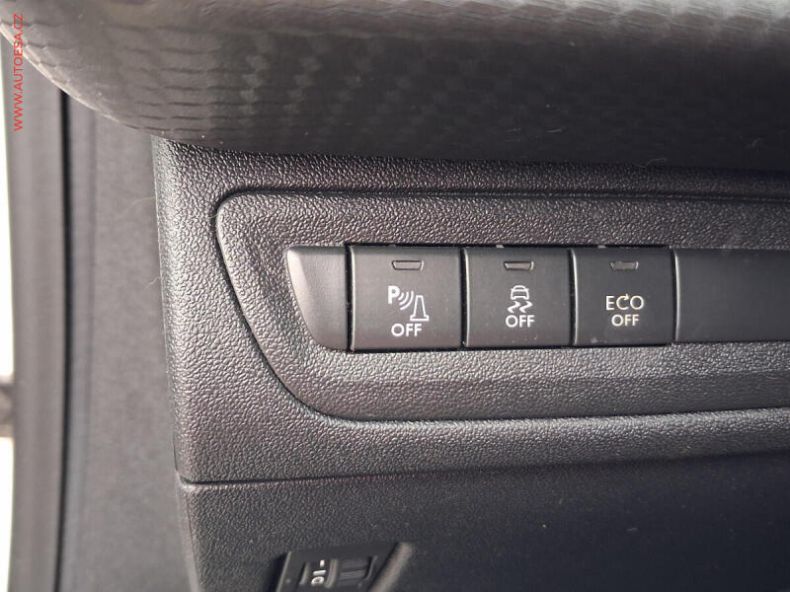 Peugeot 2008 - hlavní fotka