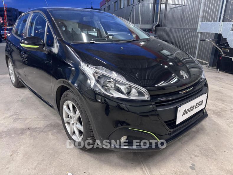Peugeot 208 - hlavní fotka inzerátu