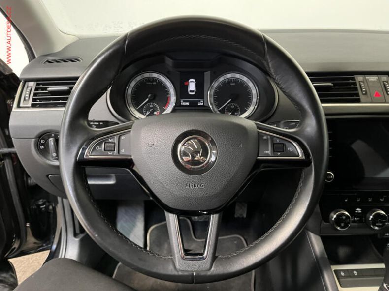 Škoda Octavia - hlavní fotka