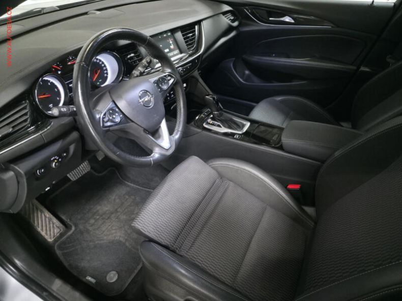 Opel Insignia - hlavní fotka