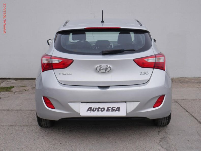 Hyundai i30 - hlavní fotka