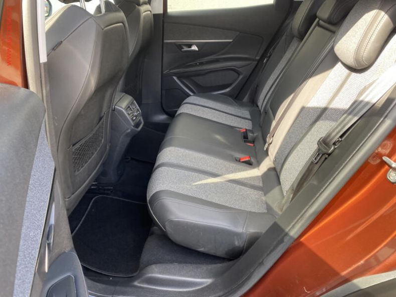 Peugeot 3008 - hlavní fotka