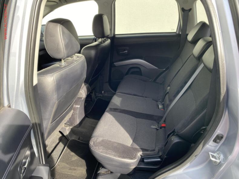 Mitsubishi Outlander - hlavní fotka