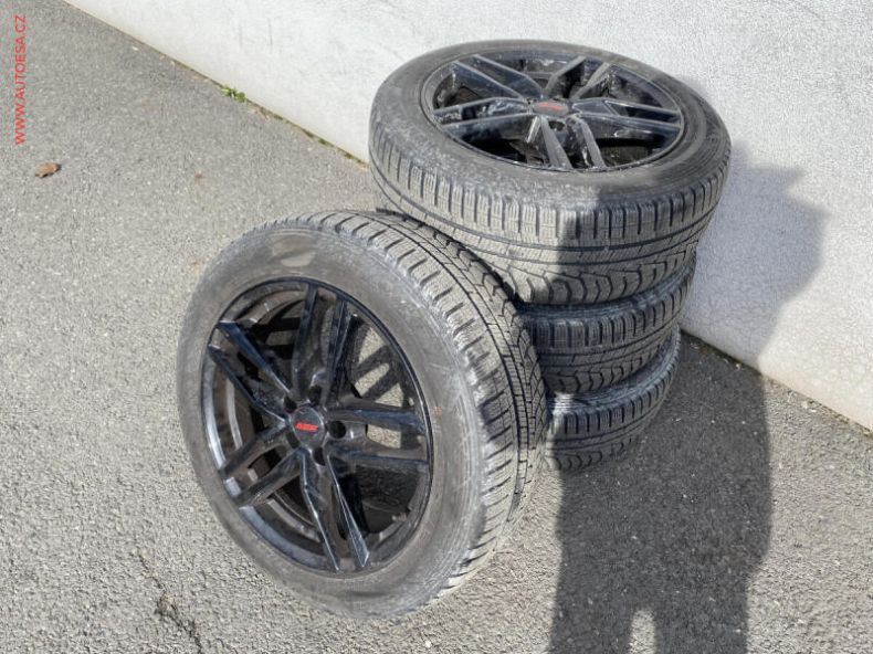 Mitsubishi Outlander - hlavní fotka