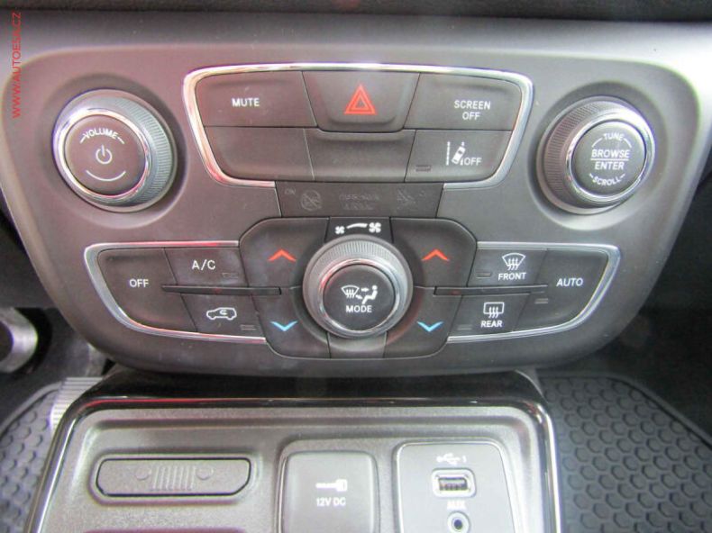 Jeep Compass - hlavní fotka