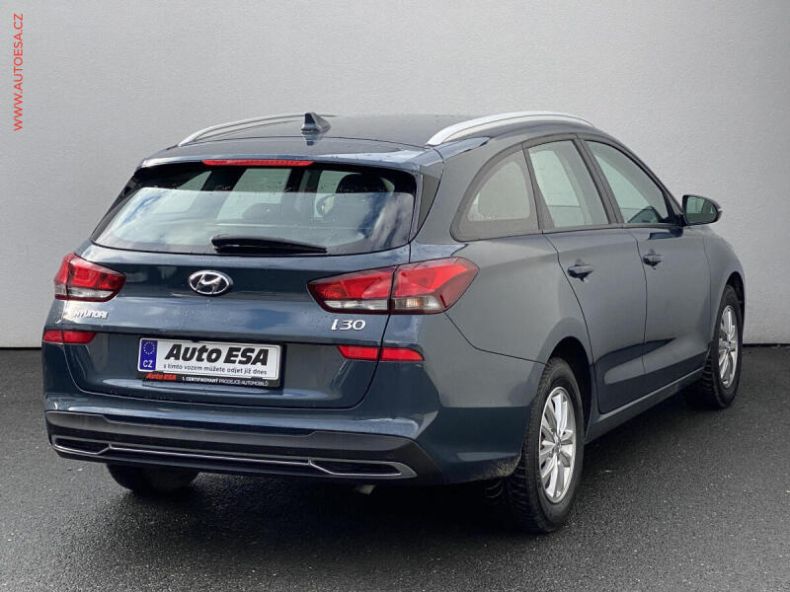 Hyundai i30 - hlavní fotka
