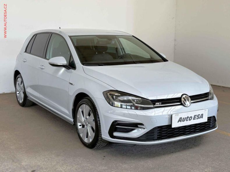 Volkswagen Golf - hlavní fotka