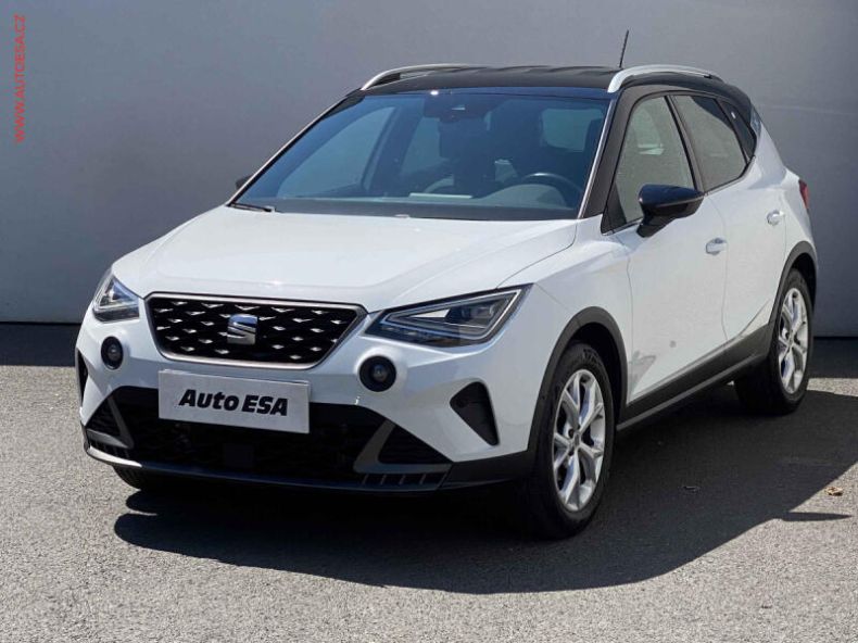 Seat Arona - hlavní fotka