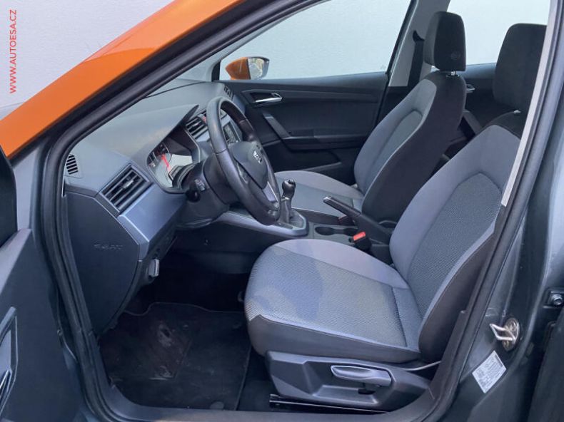 Seat Arona - hlavní fotka