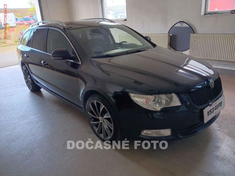 Škoda Superb - hlavní foto