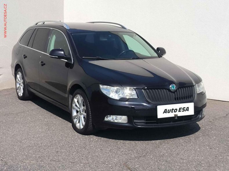 Škoda Superb - hlavní foto