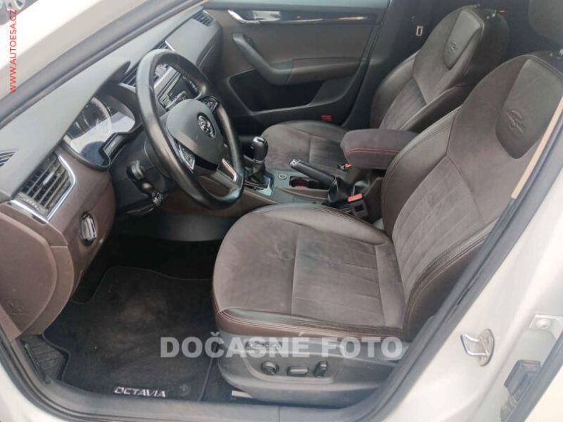 Škoda Octavia - hlavní fotka