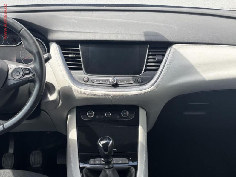 Opel Grandland X - hlavní fotka