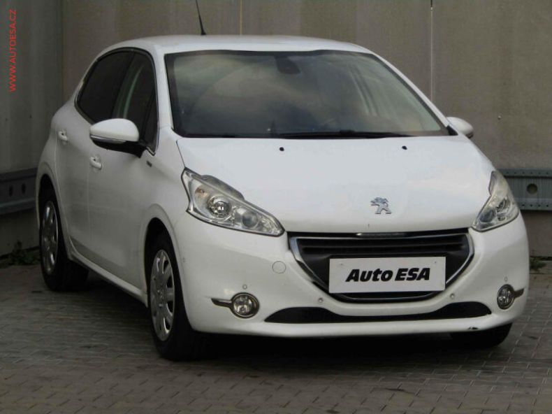 Peugeot 208 - hlavní foto