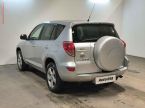 Toyota RAV 4 - fotka číslo 3