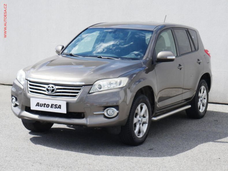 Toyota RAV 4 - hlavní fotka