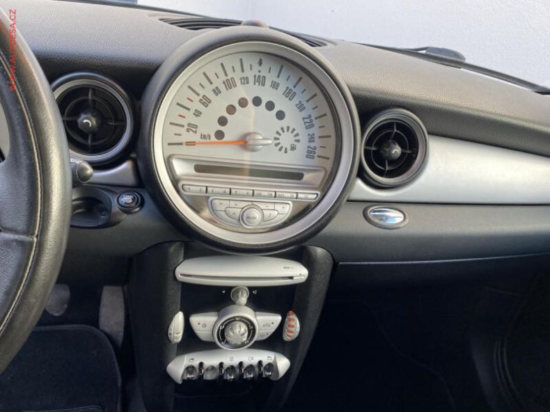 Mini Cooper - hlavní fotka