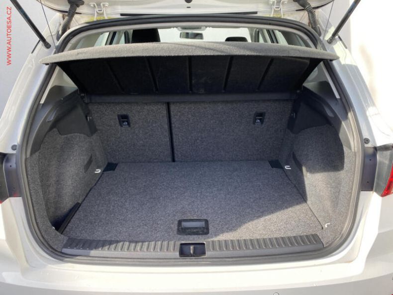 Seat Arona - hlavní fotka