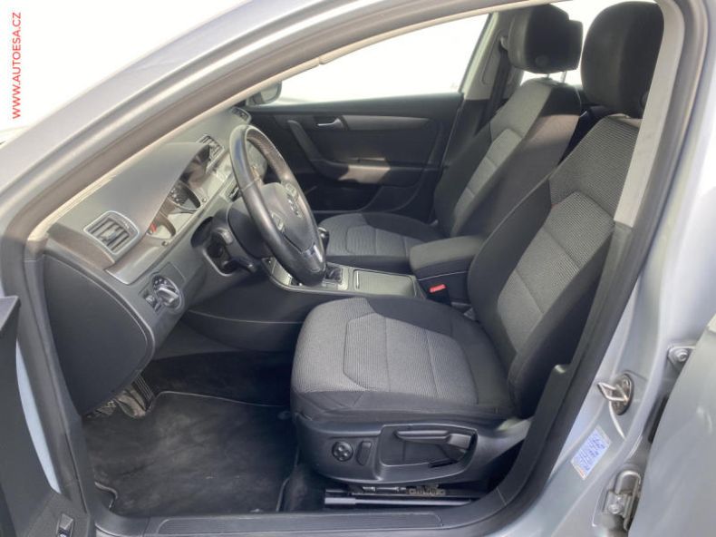 Volkswagen Passat - hlavní fotka