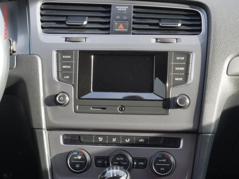 Volkswagen Golf - hlavní fotka