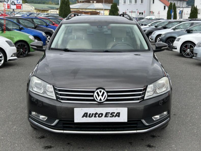 Volkswagen Passat - hlavní fotka