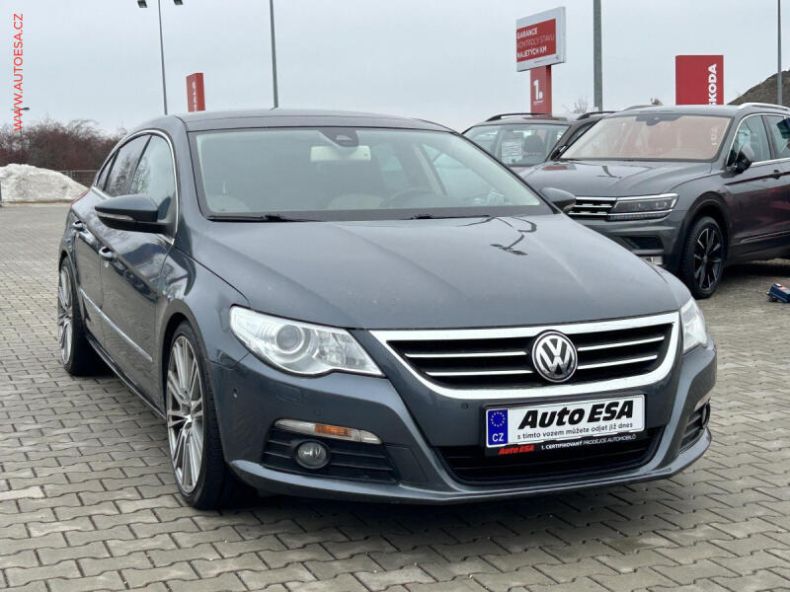 Volkswagen Passat - hlavní foto