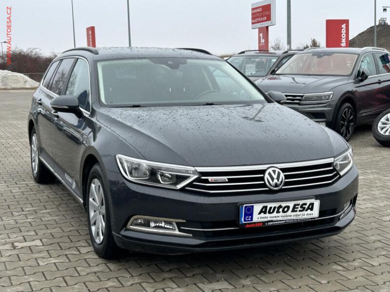 Volkswagen Passat - hlavní foto