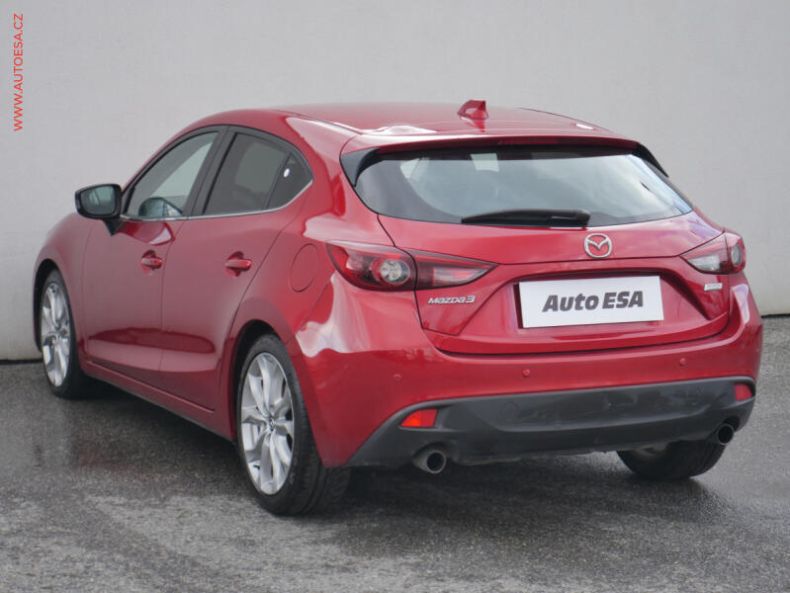 Mazda 3 - hlavní fotka