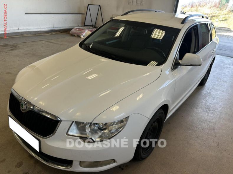 Škoda Superb - hlavní foto