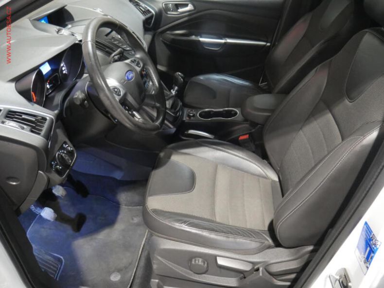 Ford Kuga - hlavní fotka