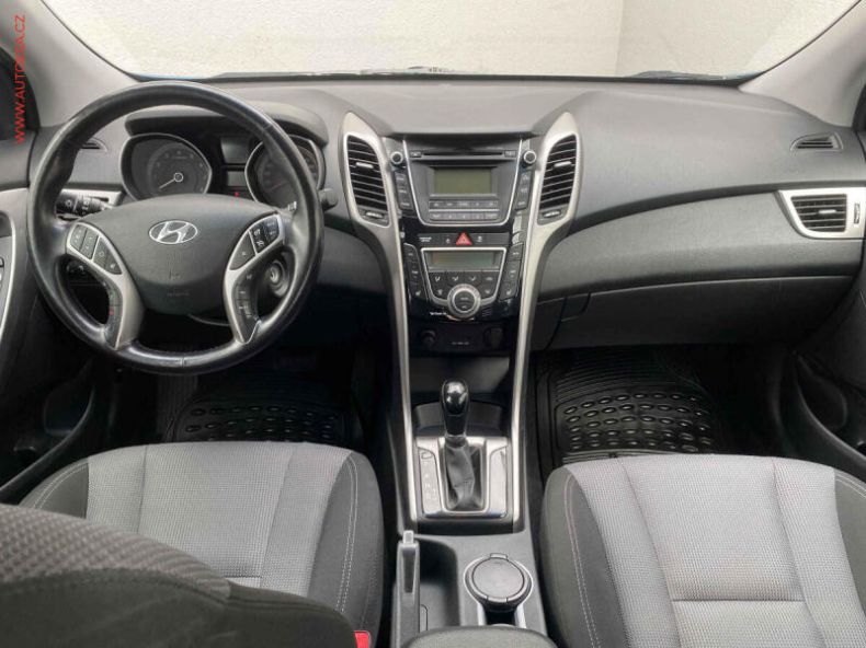 Hyundai i30 - hlavní fotka