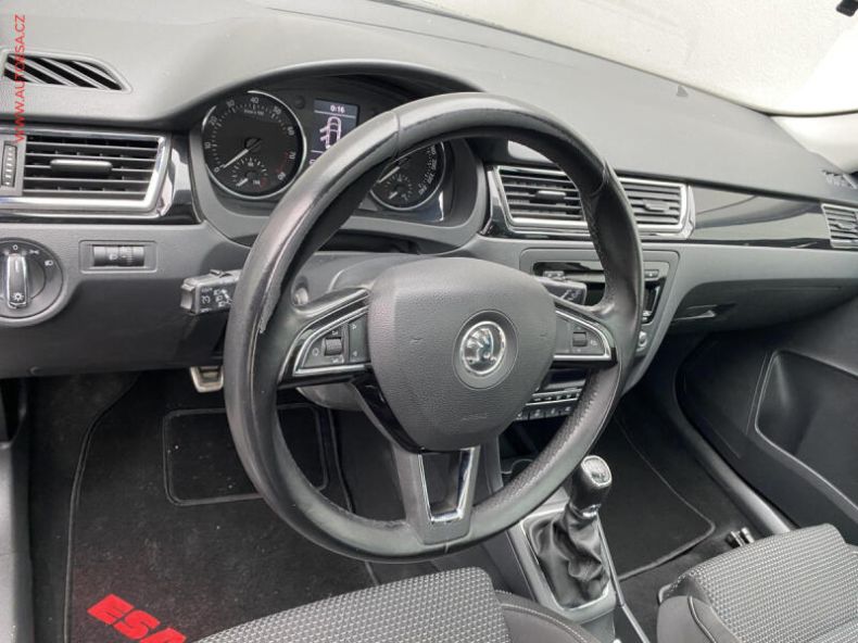 Škoda Rapid - hlavní fotka