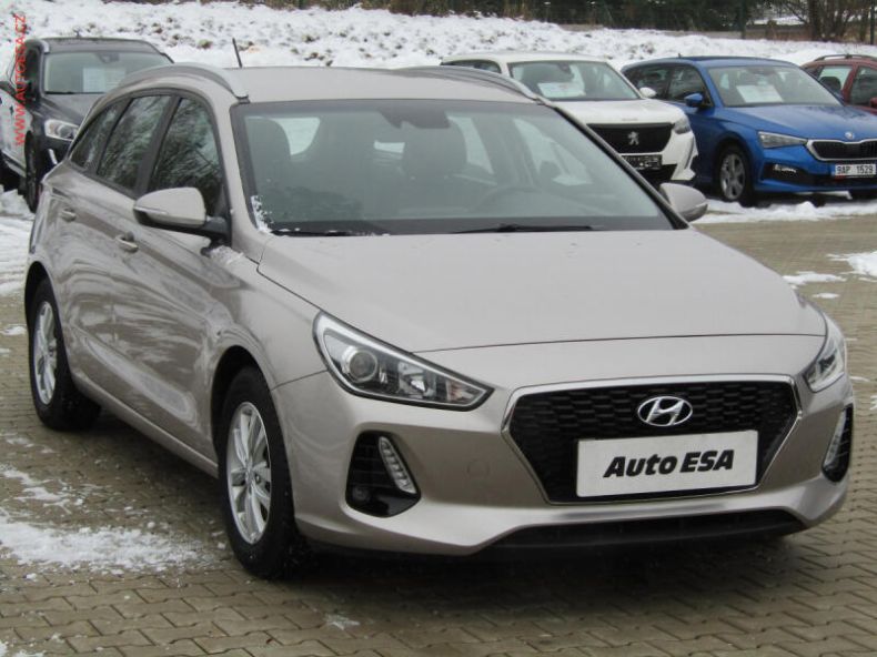Hyundai i30 - hlavní foto