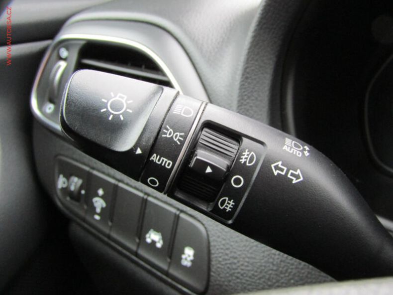 Hyundai i30 - hlavní fotka