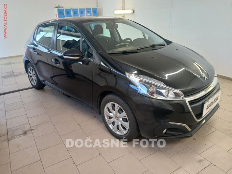 Peugeot 208 - hlavní foto