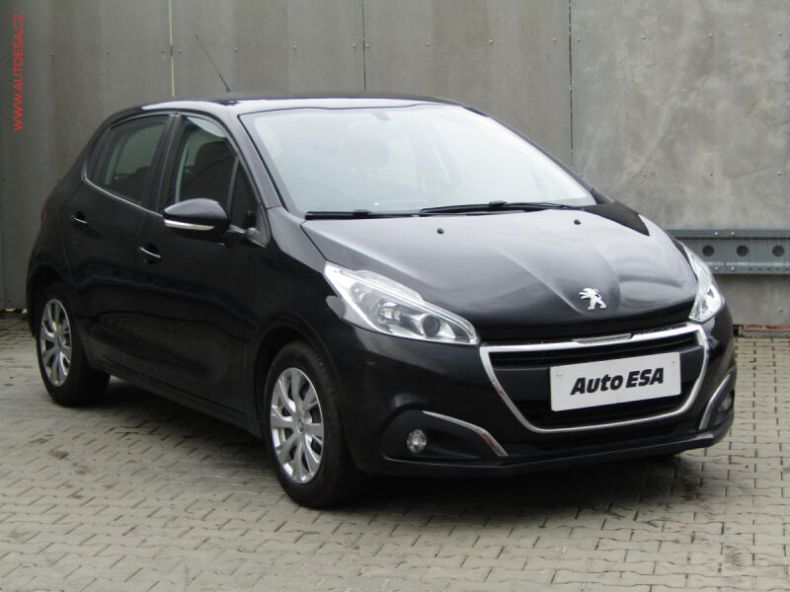 Peugeot 208 - hlavní foto
