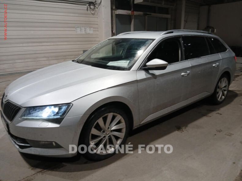 Škoda Superb - hlavní foto