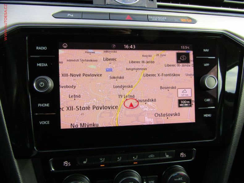 Volkswagen Passat - hlavní fotka