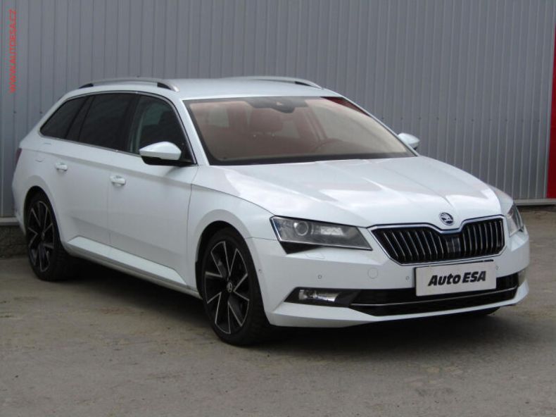 Škoda Superb - hlavní foto