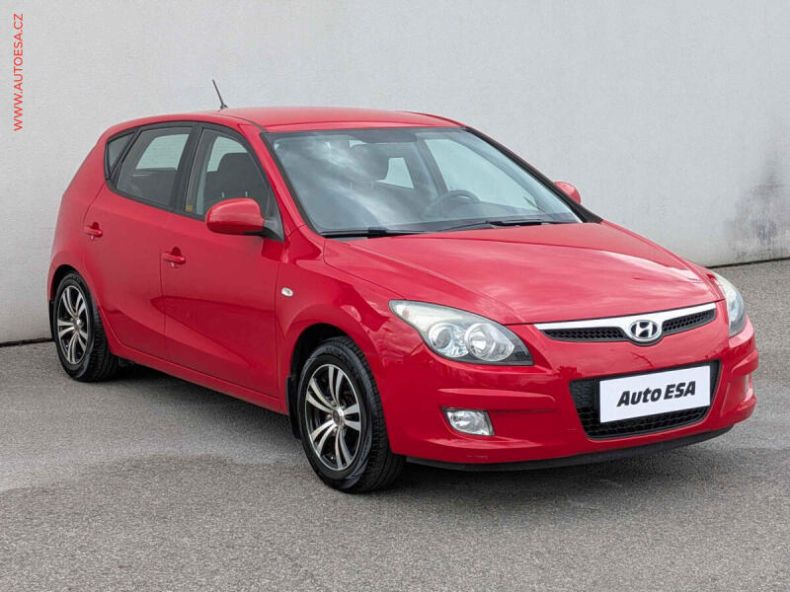 Hyundai i30 - hlavní foto