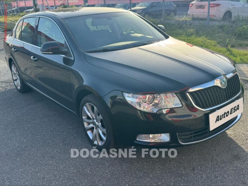 Škoda Superb - hlavní foto