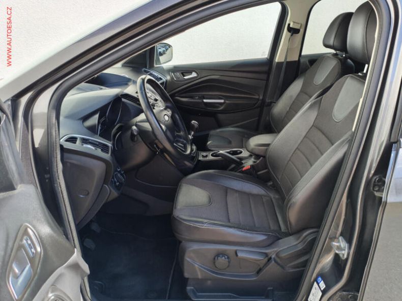 Ford Kuga - hlavní fotka