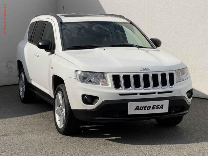 Jeep Compass - hlavní foto