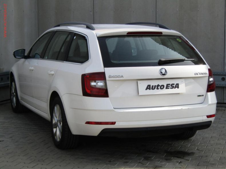 Škoda Octavia - hlavní fotka