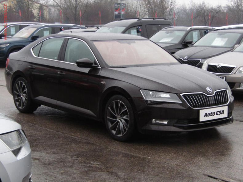 Škoda Superb - hlavní foto